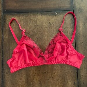 Vintage 80s ASHLEY TAYLOR  BRA SATIN Silky Sissy Red Nylon Lace 36 B 36B USA